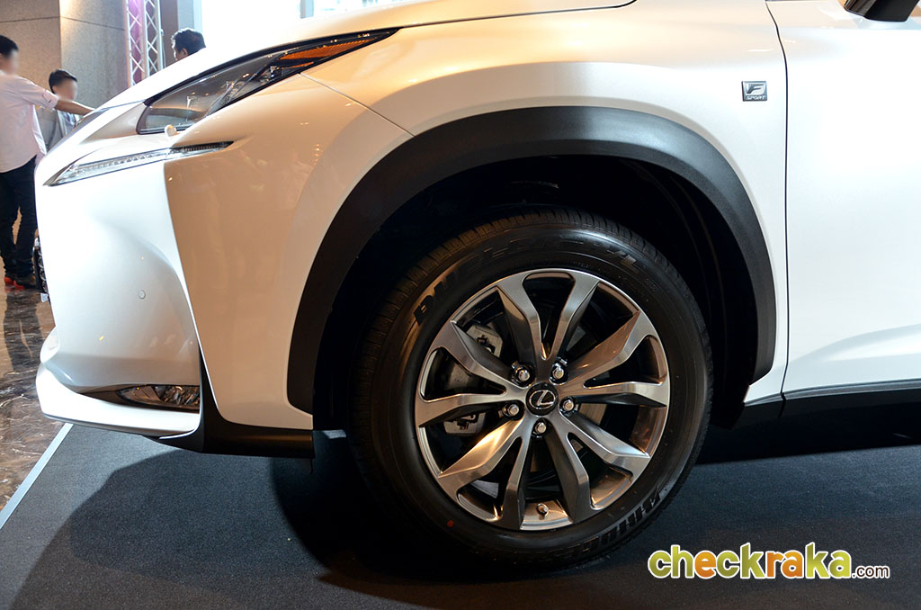 Lexus NX 200t F Sport เลกซัส เอ็นเอ็กซ์ ปี 2015 : ภาพที่ 12