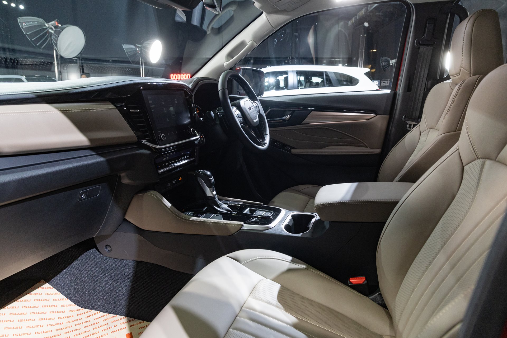 รูปภาพ อีซูซุ Isuzu MU-X 4x2 1.9 Ultimate A/T ปี 2024