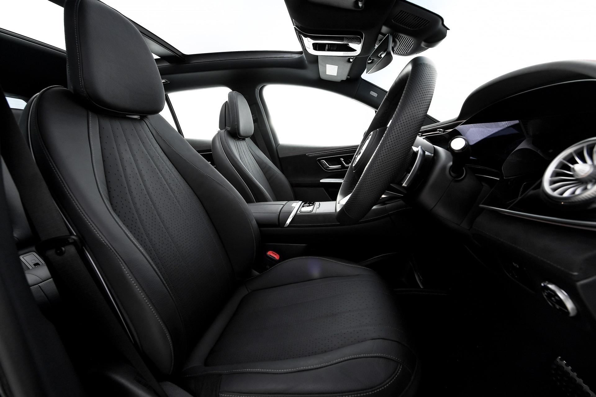 รูปภาพ เมอร์เซเดส-เบนซ์ Mercedes-benz EQ EQE 350 4MATIC SUV Electric Art ปี 2023