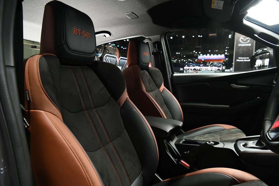 รูปภาพ มาสด้า Mazda BT-50 DBL 3.0 XTR HI-RACER 6AT ปี 2024