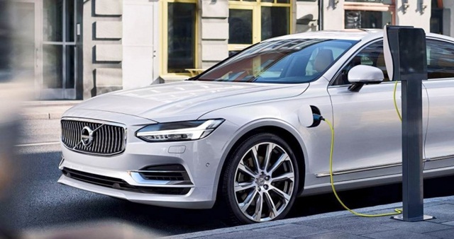 Volvo S90 T8 Twin Engine AWD Momentum วอลโว่ ปี 2017 : ภาพที่ 13