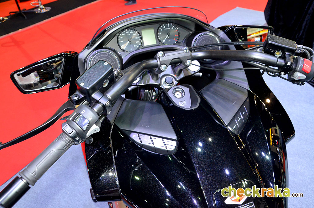 Honda CTX 1300 ฮอนด้า ปี 2014 : ภาพที่ 11