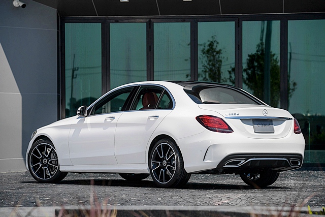 Mercedes-benz C-Class C 220 d AMG Dynamic เมอร์เซเดส-เบนซ์ ซี-คลาส ปี 2018 : ภาพที่ 6