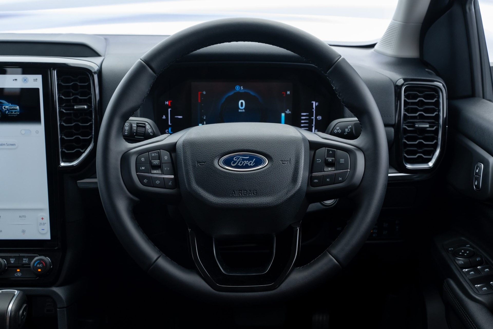 รูปภาพ ฟอร์ด Ford Everest 2.0L Turbo Sport Special Edition 4x2 6AT ปี 2025