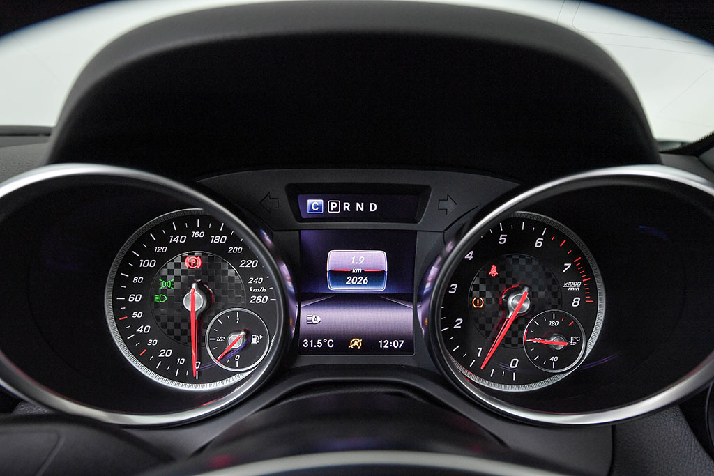 รูปภาพ เมอร์เซเดส-เบนซ์ Mercedes-benz SLC-Class SLC 300 AMG Dynamic ปี 2016