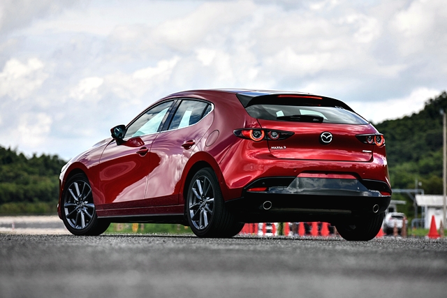 Mazda 3 2.0 C FASTBACK 2019 มาสด้า ปี 2019 : ภาพที่ 3