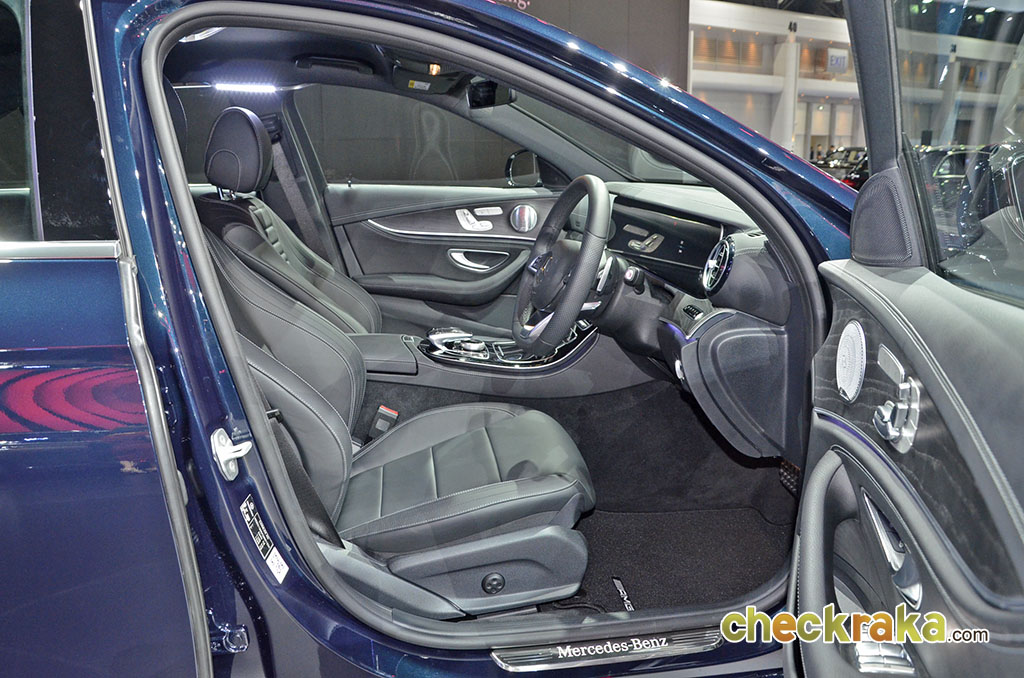 รูปภาพ เมอร์เซเดส-เบนซ์ Mercedes-benz E-Class E 220 D AMG Dynamic ปี 2016