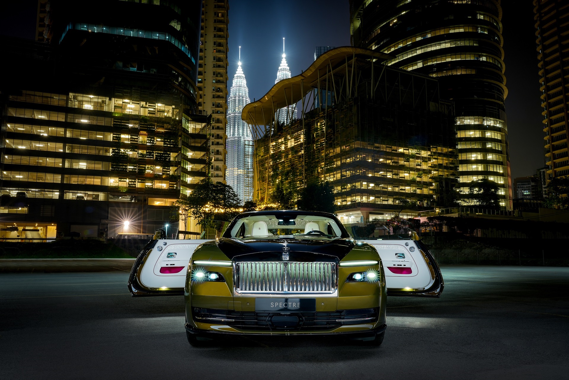 รูปภาพ โรลส์-รอยซ์ Rolls-Royce Spectre EV ปี 2023