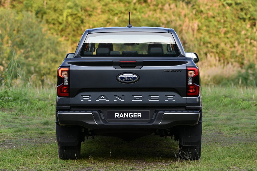 Ford Ranger Double Cab XLT 2.0L Turbo HR 6AT ฟอร์ด เรนเจอร์ ปี 2022 : ภาพที่ 2