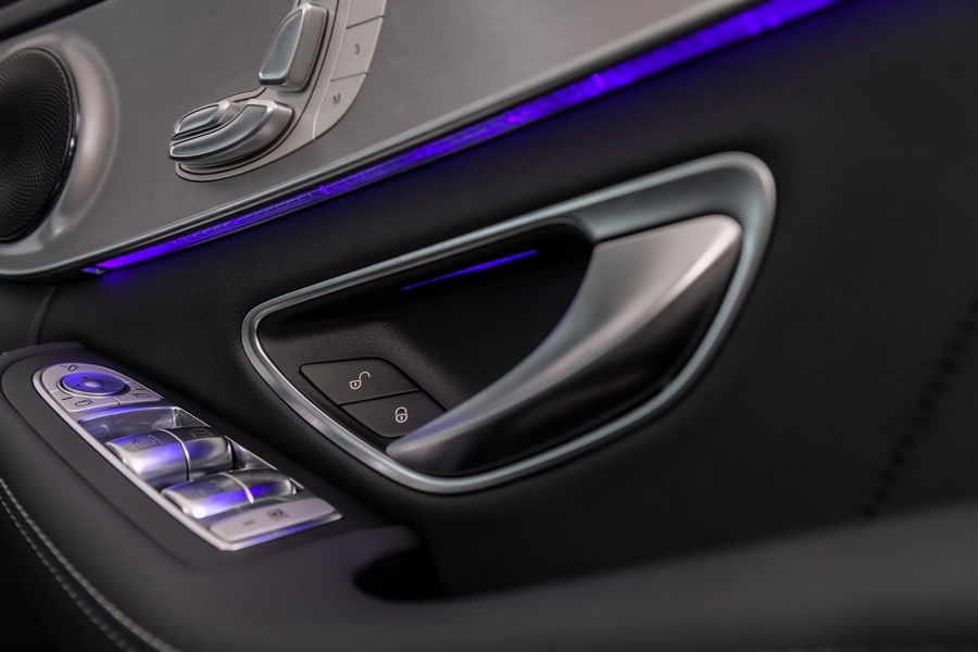 รูปภาพ เมอร์เซเดส-เบนซ์ Mercedes-benz C-Class C 300 e Avantgarde ปี 2020