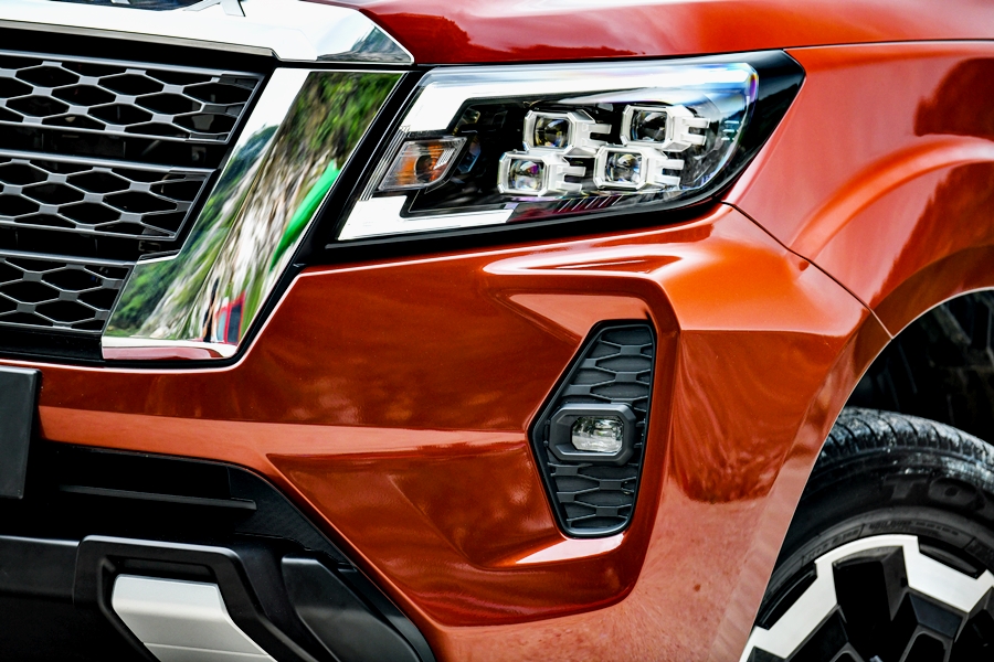 รูปภาพ นิสสัน Nissan Navara Double Cab Calibre E 6MT ปี 2020