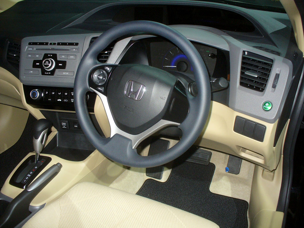 Honda Civic 1.8 S MT ฮอนด้า ซีวิค ปี 2012 : ภาพที่ 9