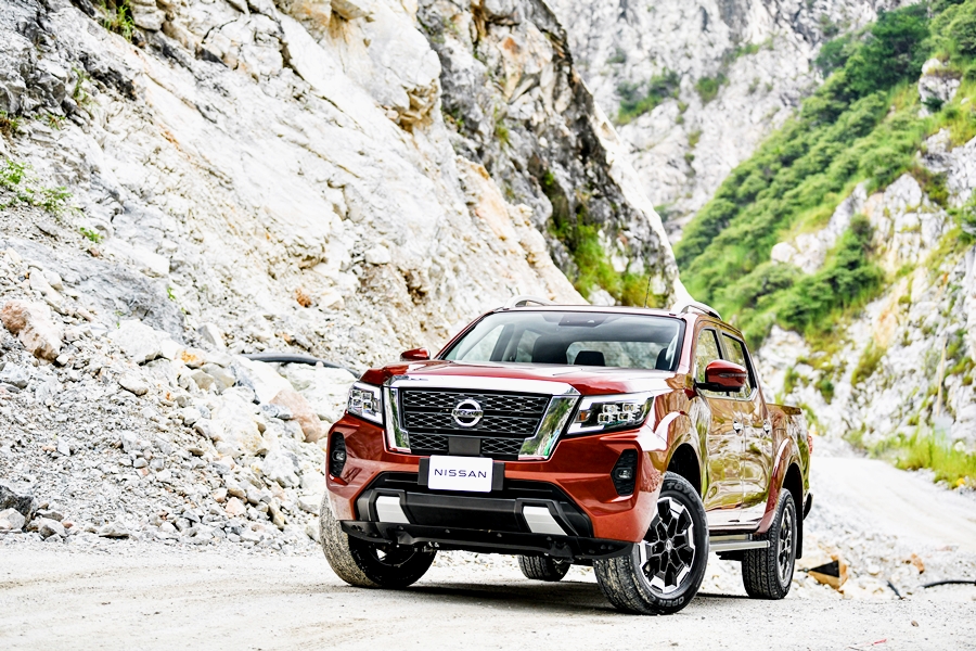 รูปภาพ นิสสัน Nissan Navara Double Cab Calibre E 6MT ปี 2020