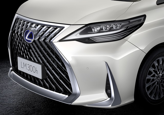 Lexus LM 300h 7 ที่นั่ง เลกซัส ปี 2020 : ภาพที่ 1