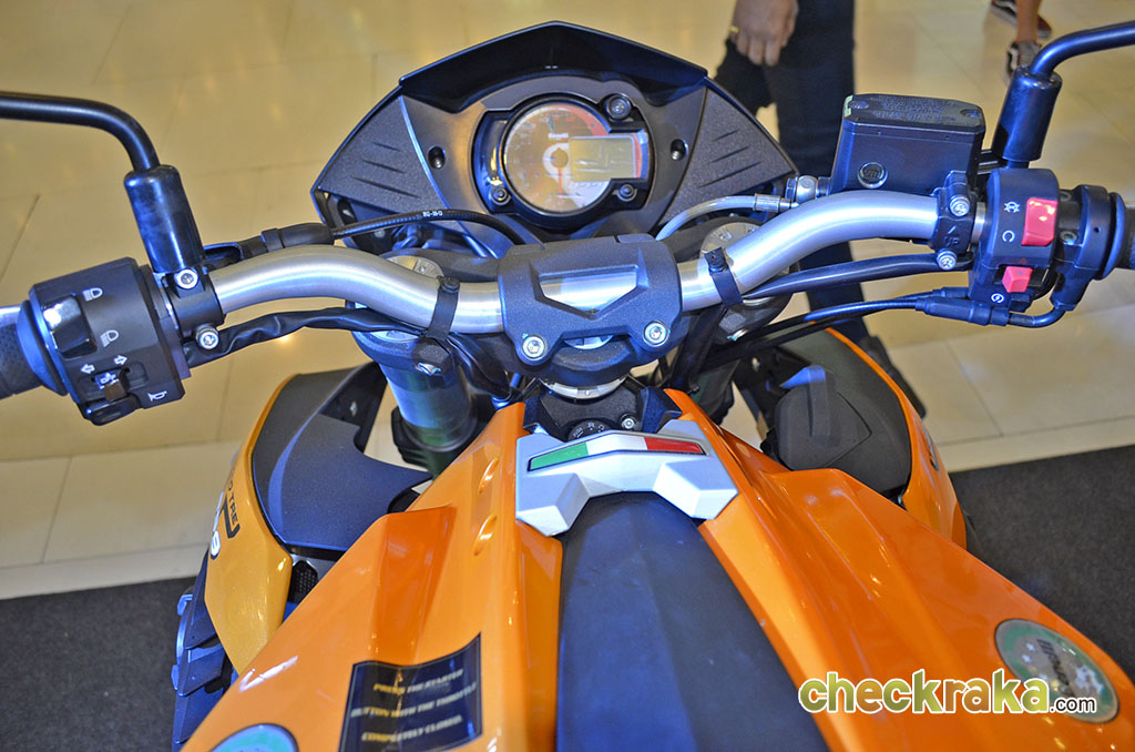 Benelli TNT 899 เบเนลลี ทีเอ็นที ปี 2012 : ภาพที่ 16