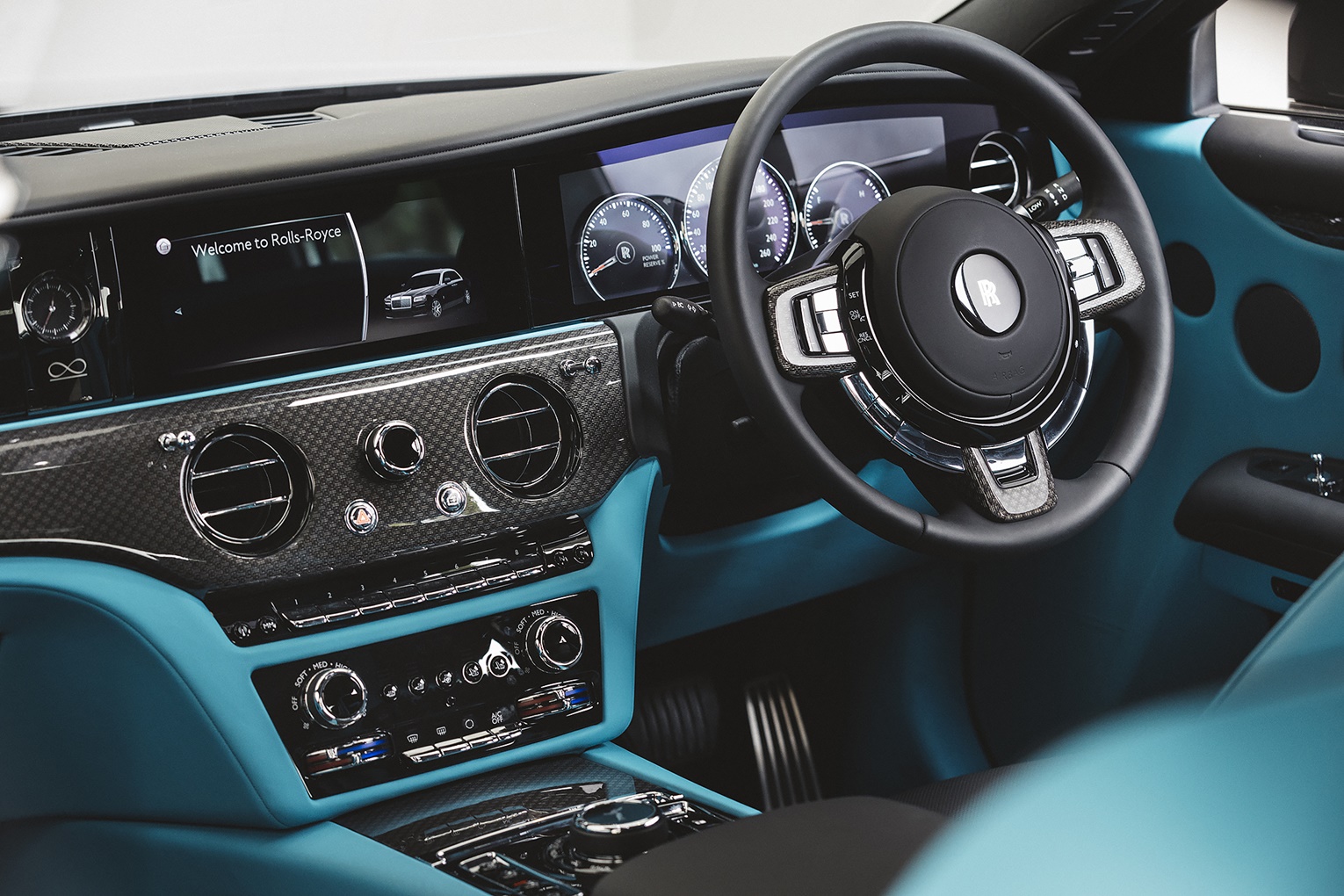 รูปภาพ โรลส์-รอยซ์ Rolls-Royce Ghost Black Badge ปี 2023