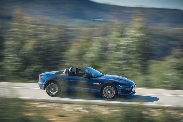 Jaguar F-Type 2.0 Ingenium Petrol Convertible R-Dynamic MY2020 จากัวร์ ปี 2020 : ภาพที่ 4