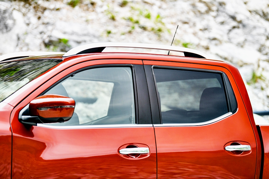 รูปภาพ นิสสัน Nissan Navara Double Cab CALIBRE V 6MT MY20 ปี 2020