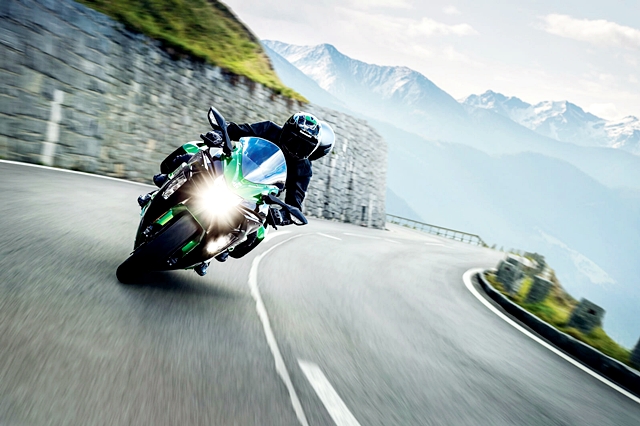 Kawasaki Ninja H2 SX SE คาวาซากิ นินจา ปี 2021 : ภาพที่ 3