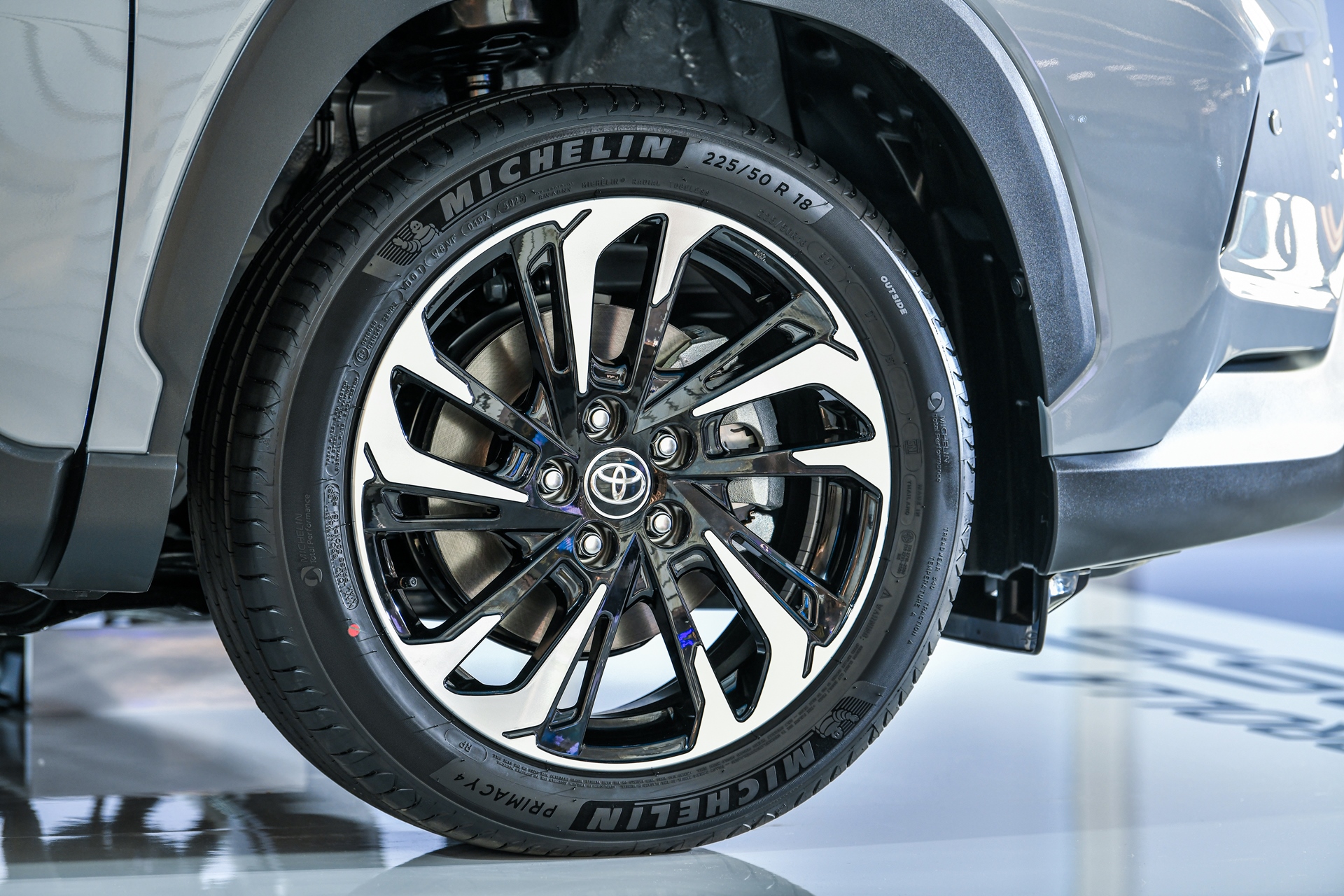 รูปภาพ โตโยต้า Toyota Corolla Cross HEV Premium Luxury ปี 2024