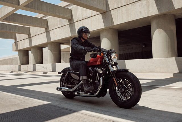 Harley-Davidson Cruiser Forty-Eight ฮาร์ลีย์-เดวิดสัน สปอร์ตสเตอร์ ปี 2021 : ภาพที่ 1