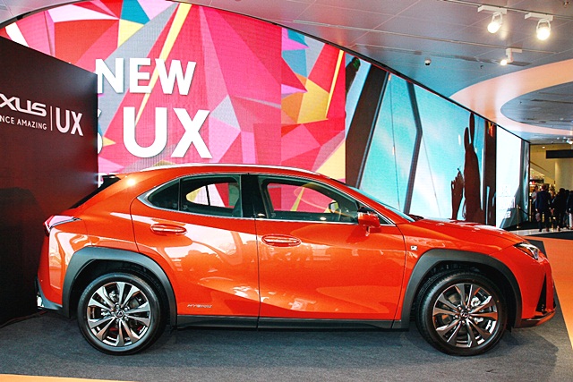 รูปภาพ เลกซัส Lexus UX 250h Luxury ปี 2019