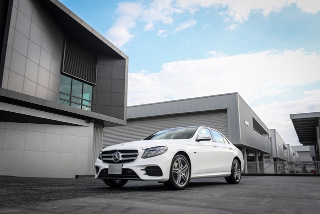 รูปภาพ เมอร์เซเดส-เบนซ์ Mercedes-benz E-Class E 300 e Avantgarde ปี 2019