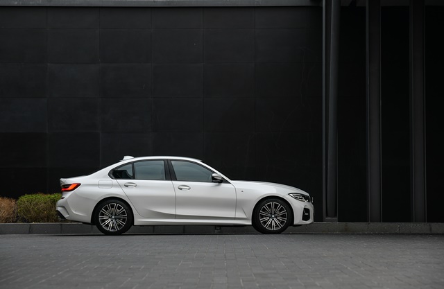 BMW Series 3 320d M Sport บีเอ็มดับเบิลยู ซีรีส์3 ปี 2020 : ภาพที่ 3