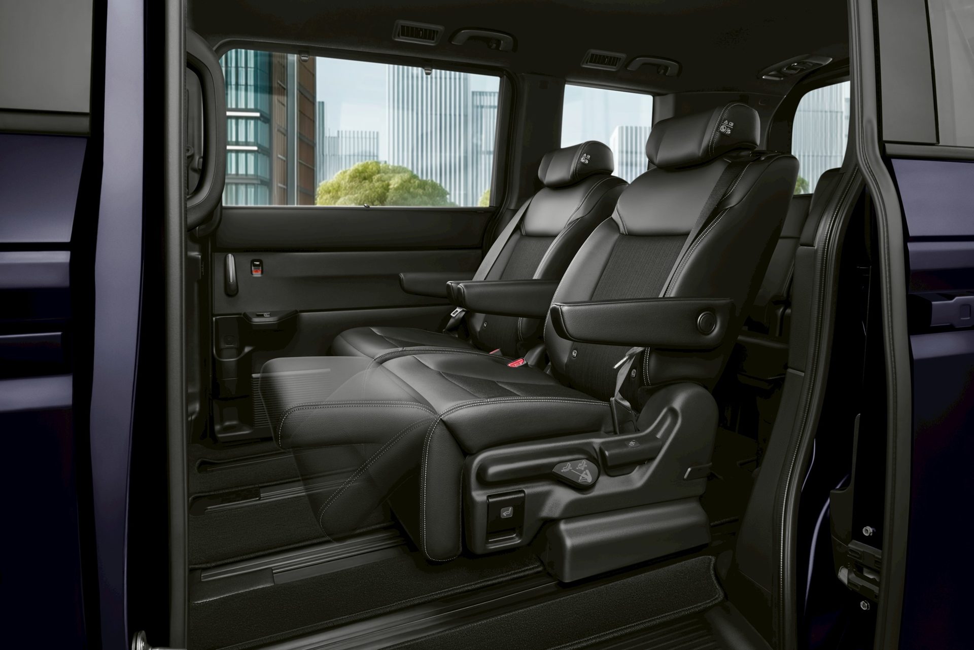 รูปภาพ ฮอนด้า Honda STEP WGN e:HEV SPADA ปี 2025