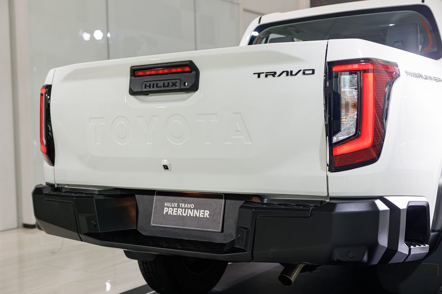 รูปภาพ โตโยต้า Toyota Hilux Travo Double Cab Prerunner 2.8 Premium AT ปี 2025