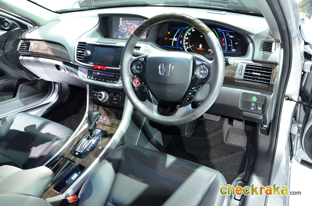 Honda Accord Hybrid 2.0 Tech ฮอนด้า แอคคอร์ด ไฮบริด ปี 2014 : ภาพที่ 16