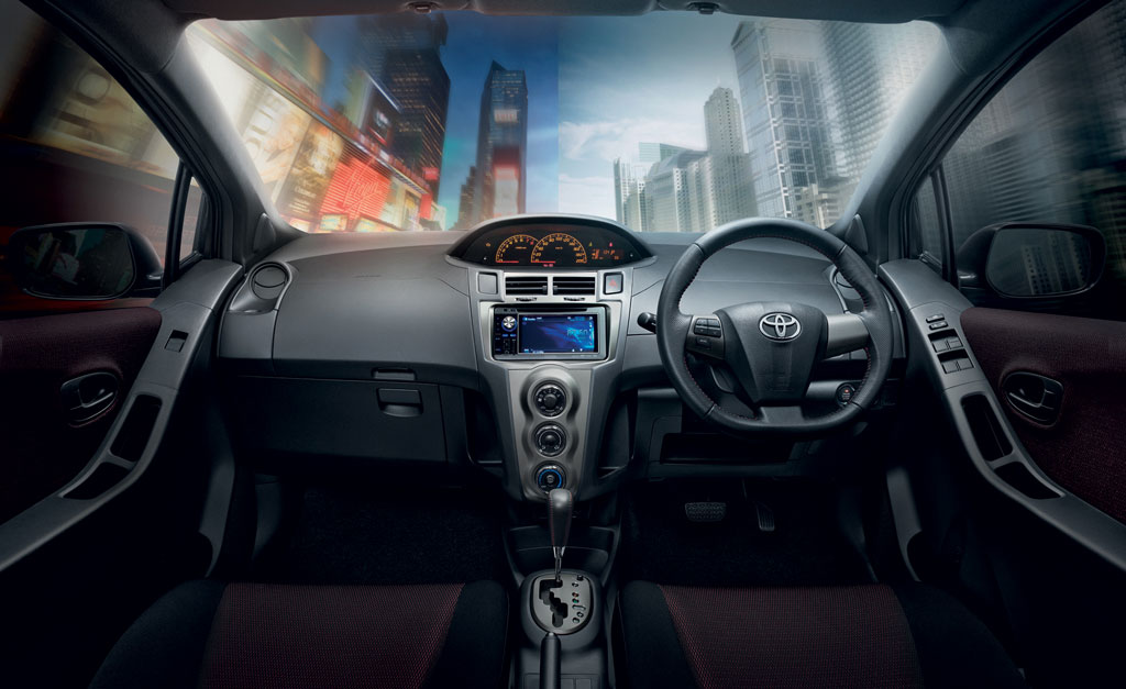 รูปภาพ โตโยต้า Toyota Yaris RS ปี 2012
