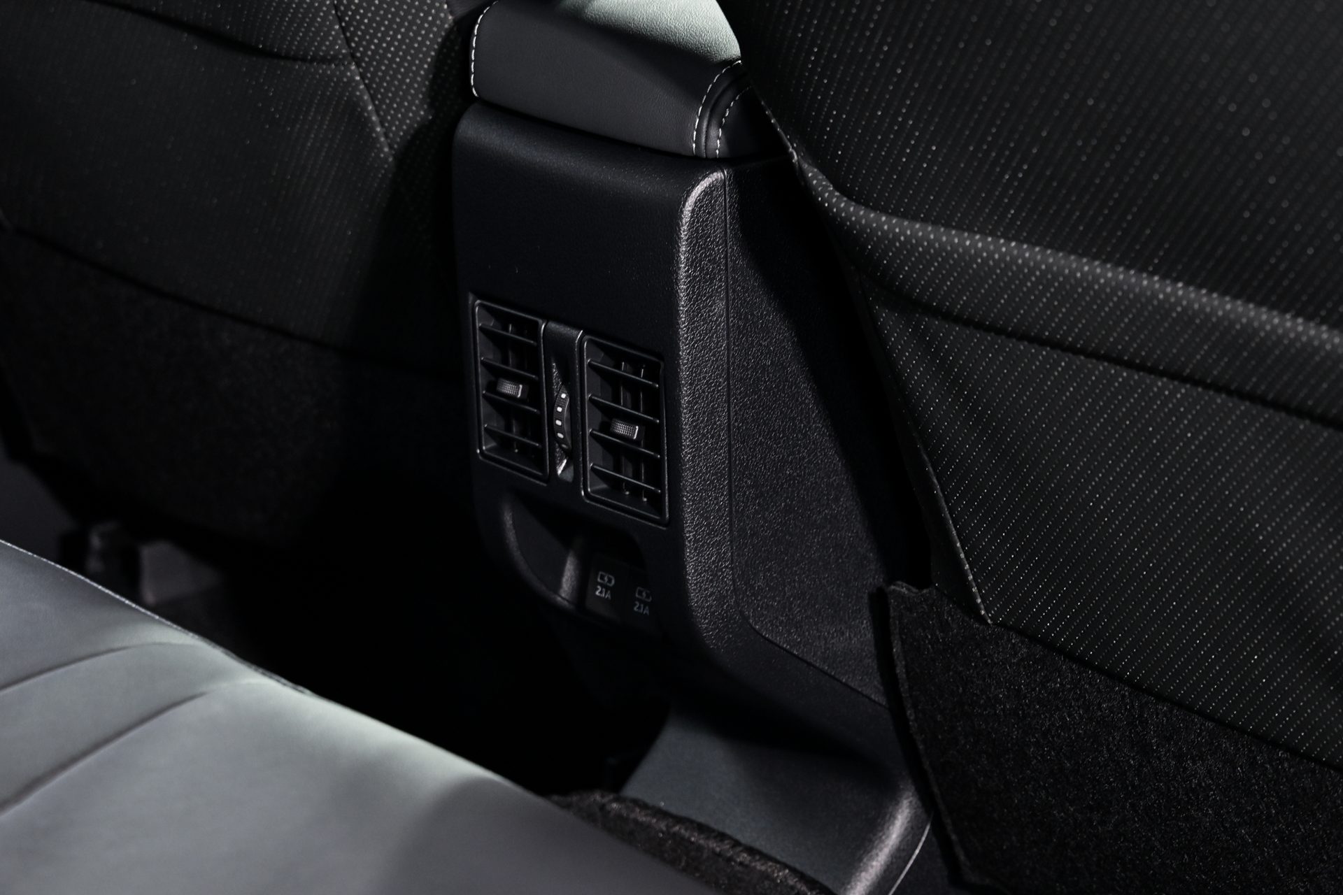 รูปภาพ โตโยต้า Toyota Yaris ATIV HEV GR Sport ปี 2025