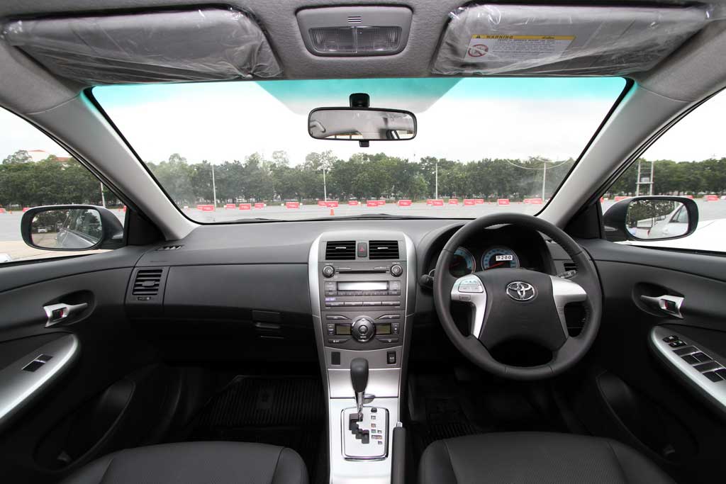 รูปภาพ โตโยต้า Toyota Altis (Corolla) 1.8 E A/T ปี 2012