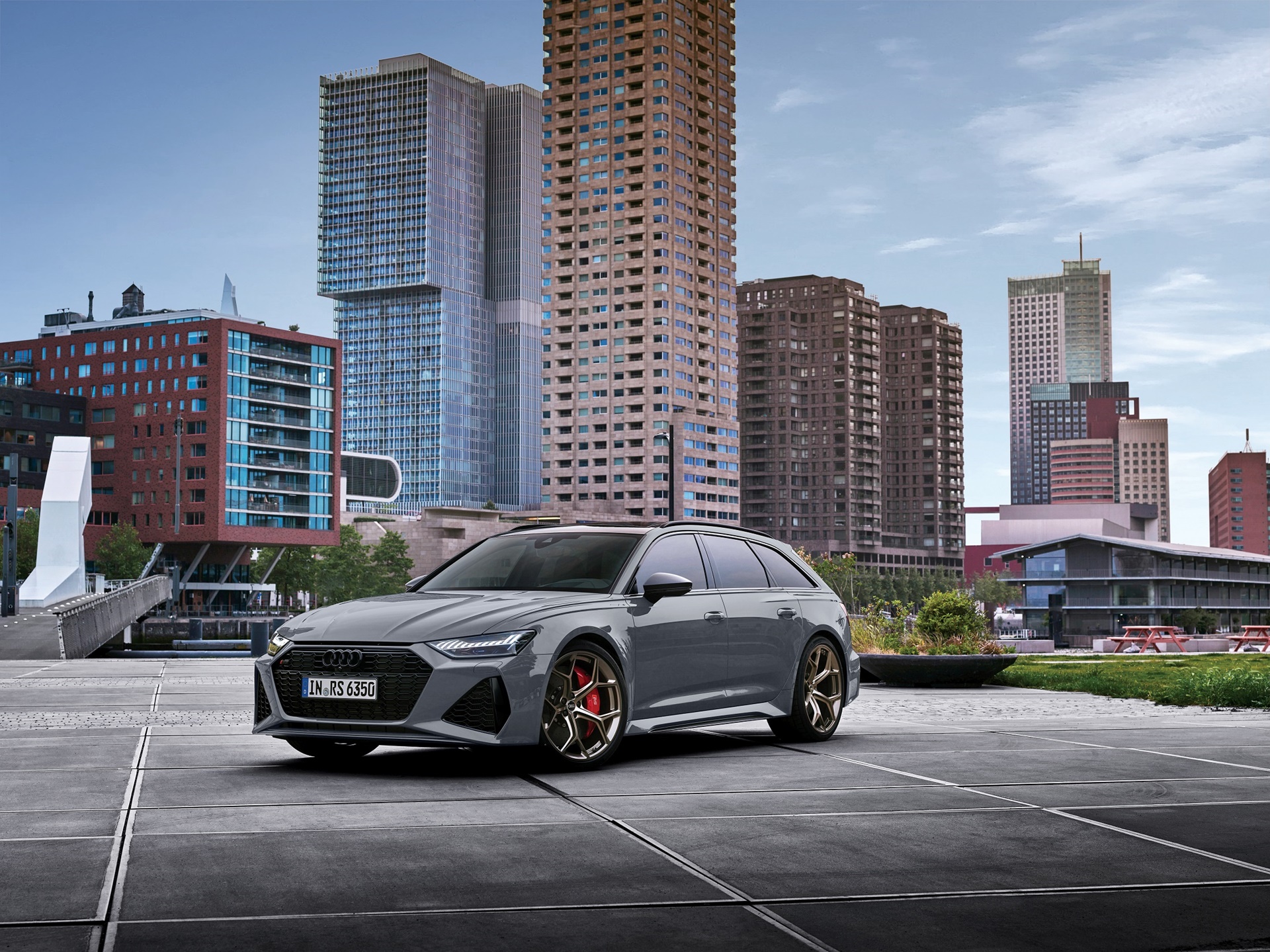Audi RS RS 6 Avant Performance อาวดี้ ปี 2023 : ภาพที่ 1