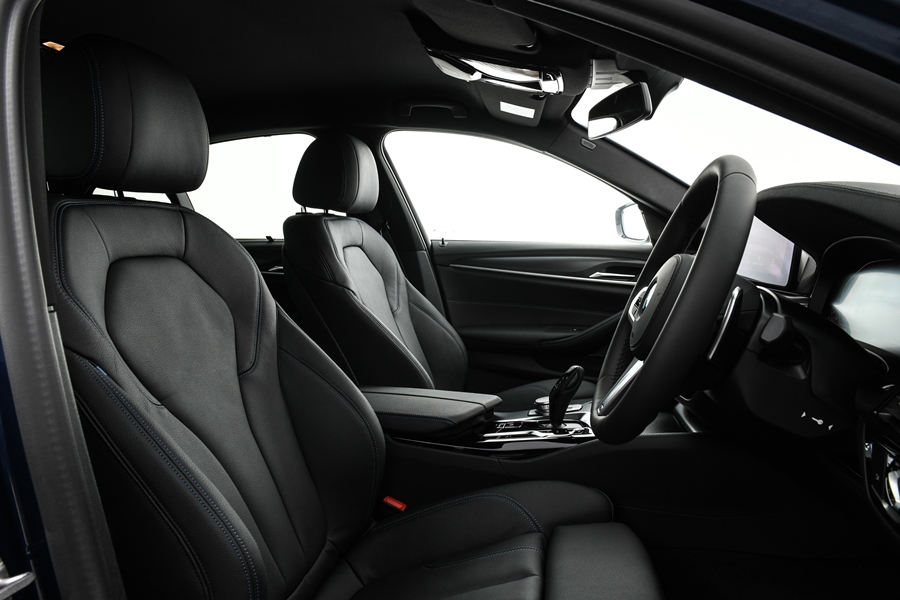 BMW Series 5 520d M Sport บีเอ็มดับเบิลยู ซีรีส์5 ปี 2021 : ภาพที่ 6