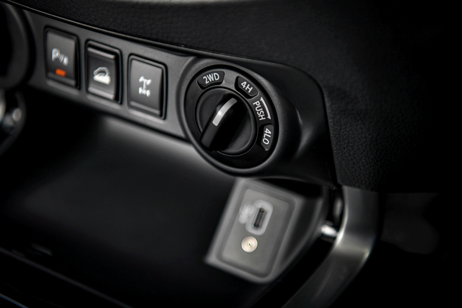 รูปภาพ นิสสัน Nissan Navara Double Cab Calibre E 7AT ปี 2022