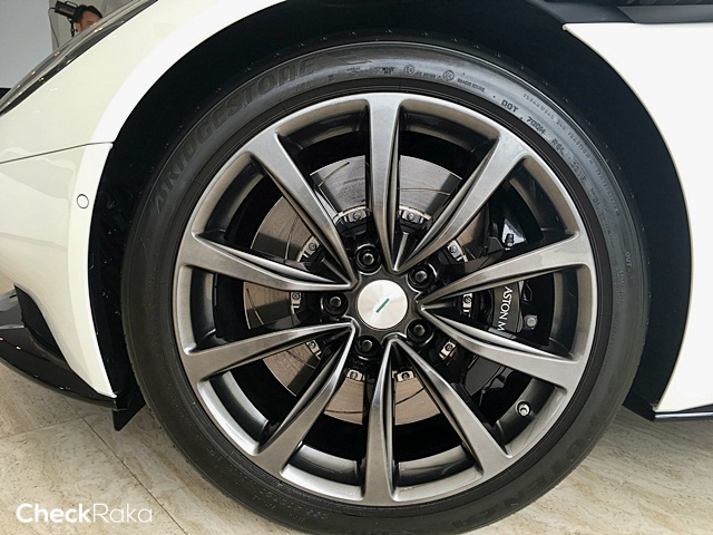 Aston Martin DB11 Coupe V8 แอสตัน มาร์ติน ดีบี11 ปี 2017 : ภาพที่ 6