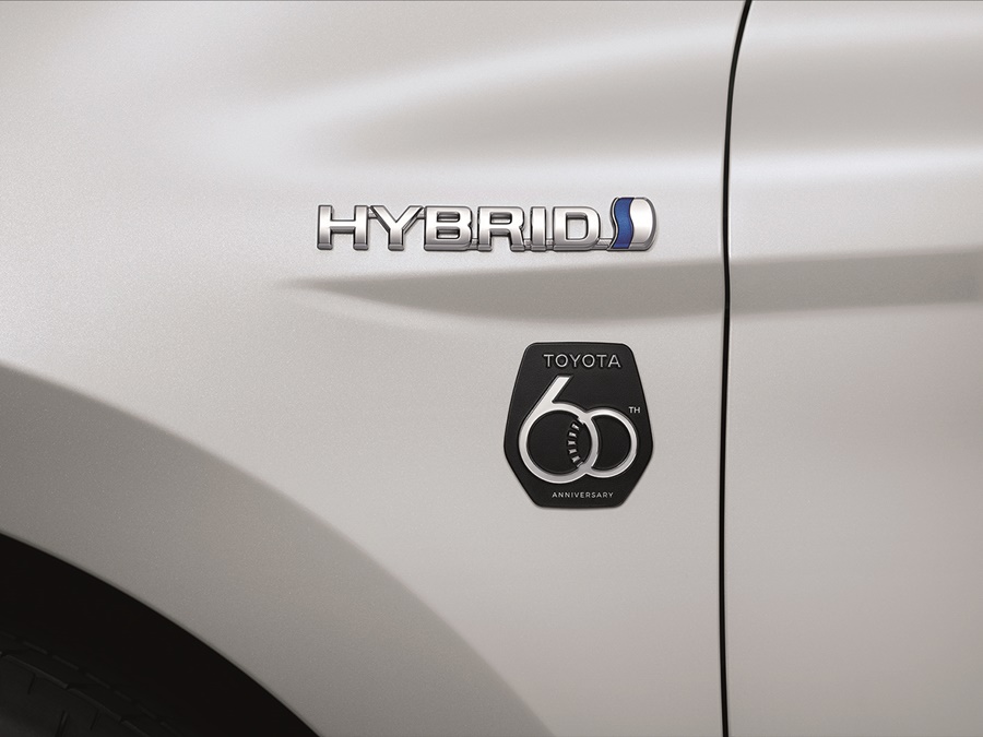 รูปภาพ โตโยต้า Toyota Camry 2.5 HEV Premium Luxury 60th Anniversary Special Edition ปี 2022