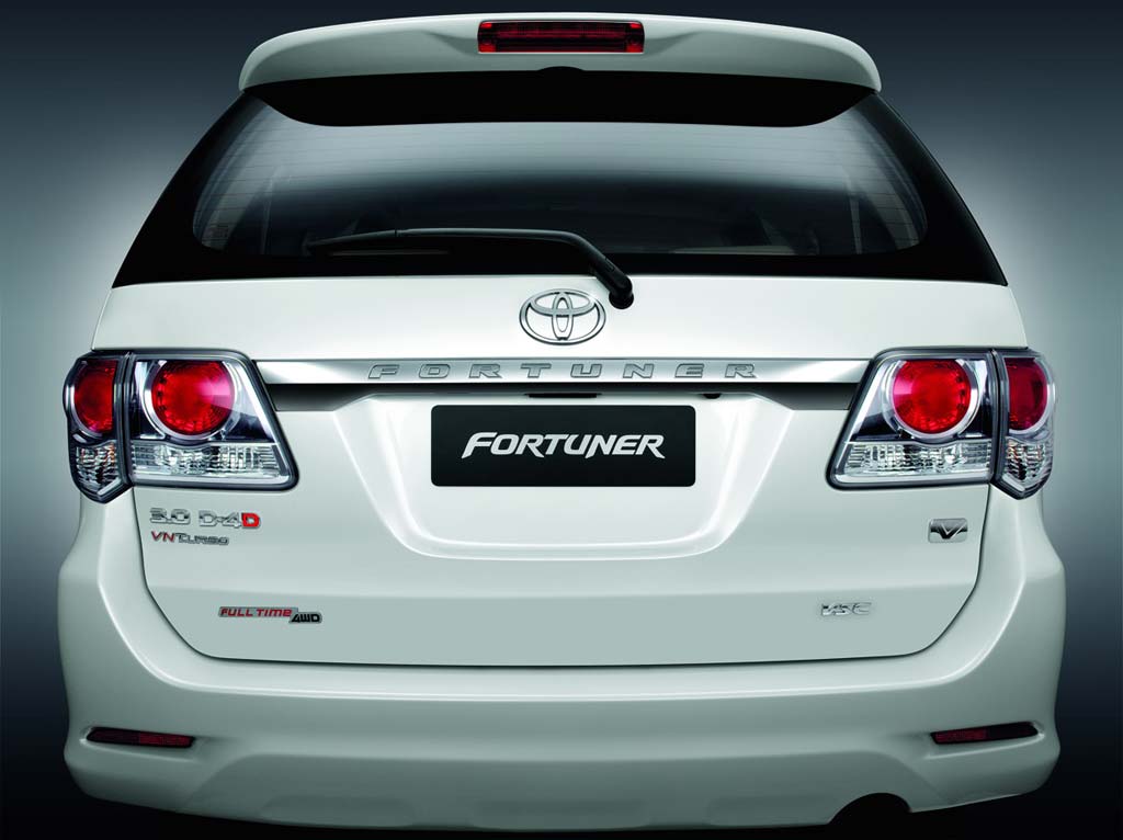 รูปภาพ โตโยต้า Toyota Fortuner 2.5 G M/T ปี 2011
