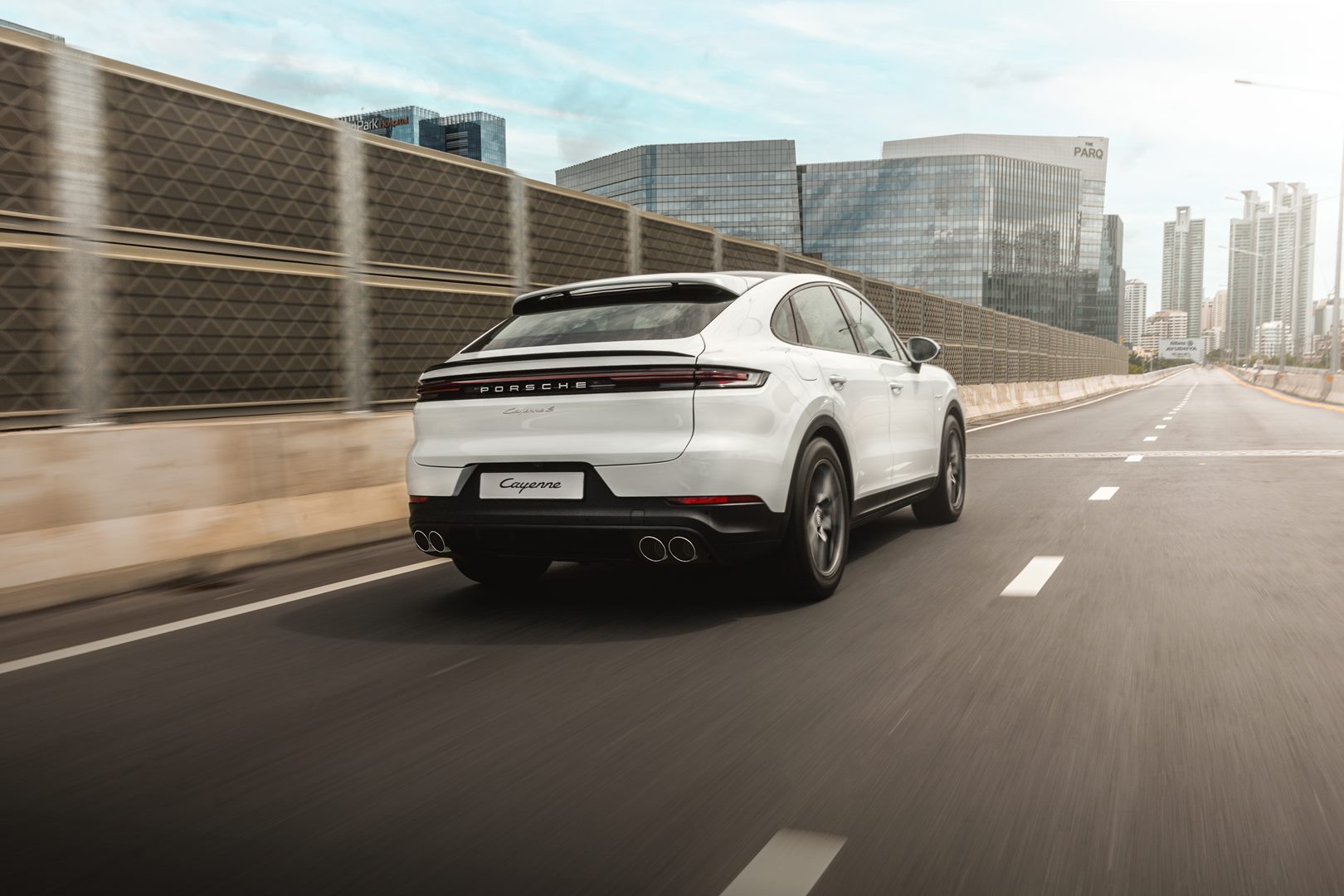 รูปภาพ ปอร์เช่ Porsche Cayenne S E-Hybrid Coupé ปี 2024
