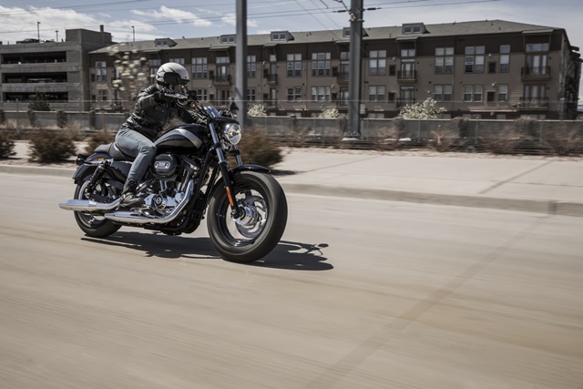 Harley-Davidson Cruiser 1200 Custom MY20 ฮาร์ลีย์-เดวิดสัน สปอร์ตสเตอร์ ปี 2020 : ภาพที่ 1