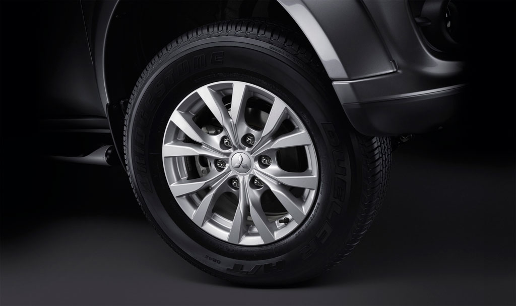 Mitsubishi Pajero Sport 2WD GT V6 มิตซูบิชิ ปาเจโร่ สปอร์ต ปี 2012 : ภาพที่ 8