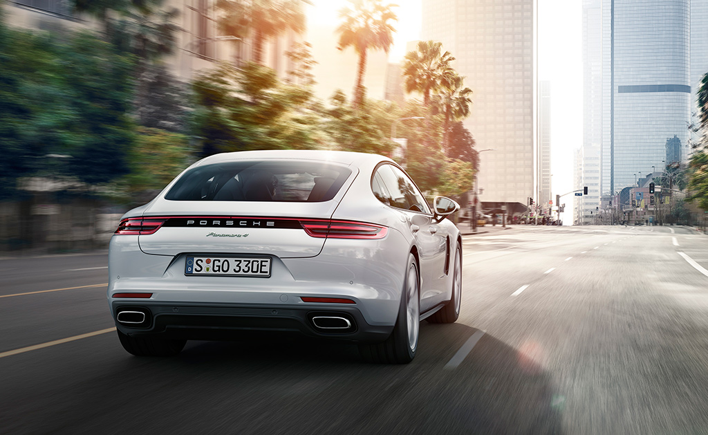 Porsche Panamera 4 E-Hybrid Sport Turismo ปอร์เช่ พานาเมร่า ปี 2019 : ภาพที่ 4