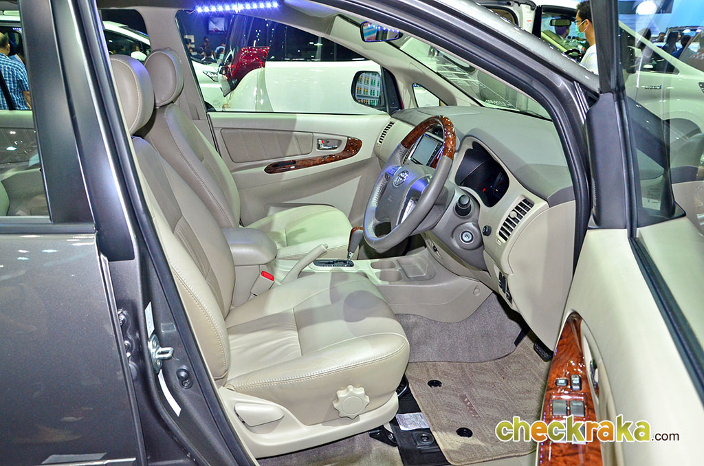 Toyota Innova 2.0 E M/T โตโยต้า อินโนว่า ปี 2012 : ภาพที่ 7