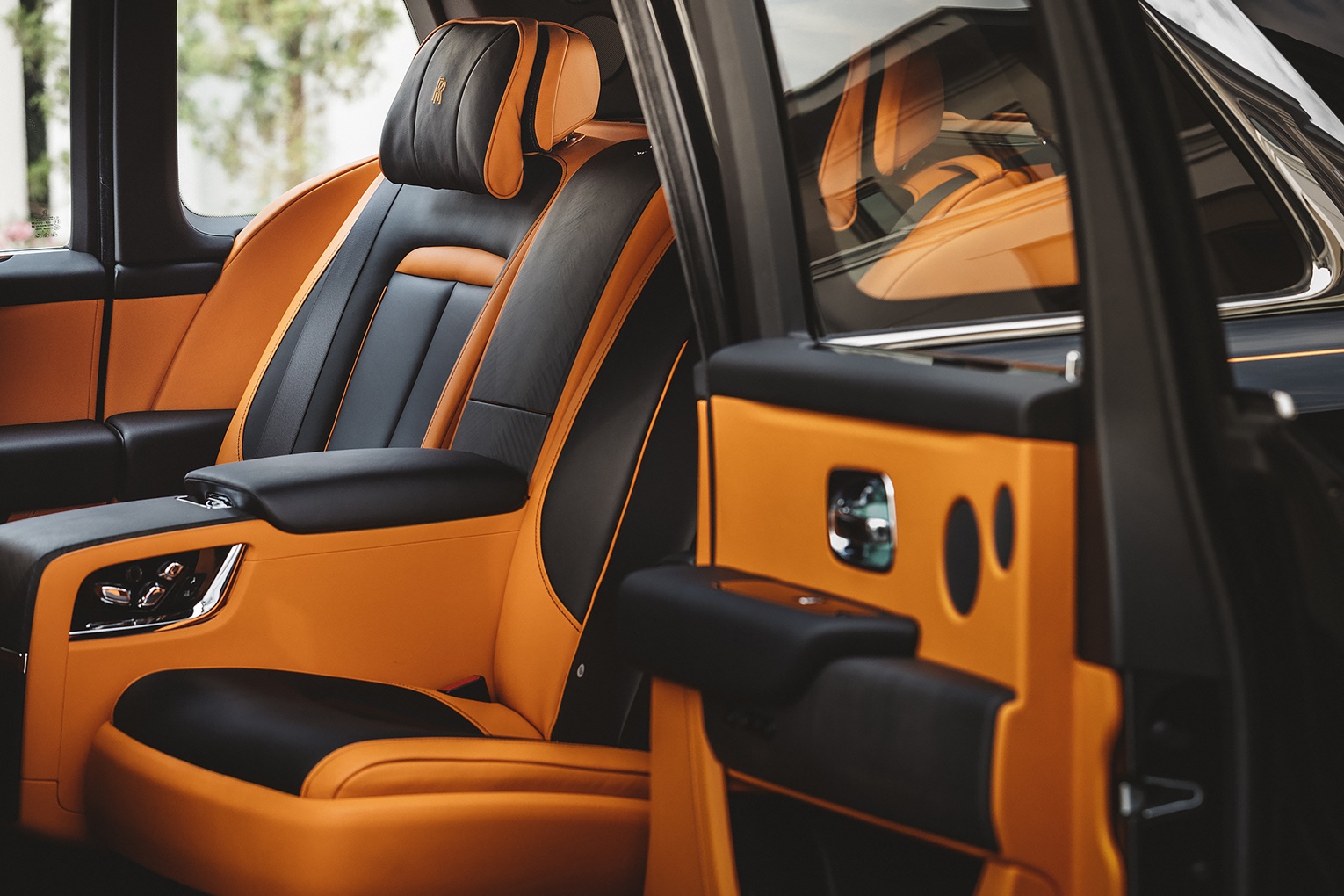 Rolls-Royce Cullinan SUV โรลส์-รอยซ์ ปี 2023 : ภาพที่ 4