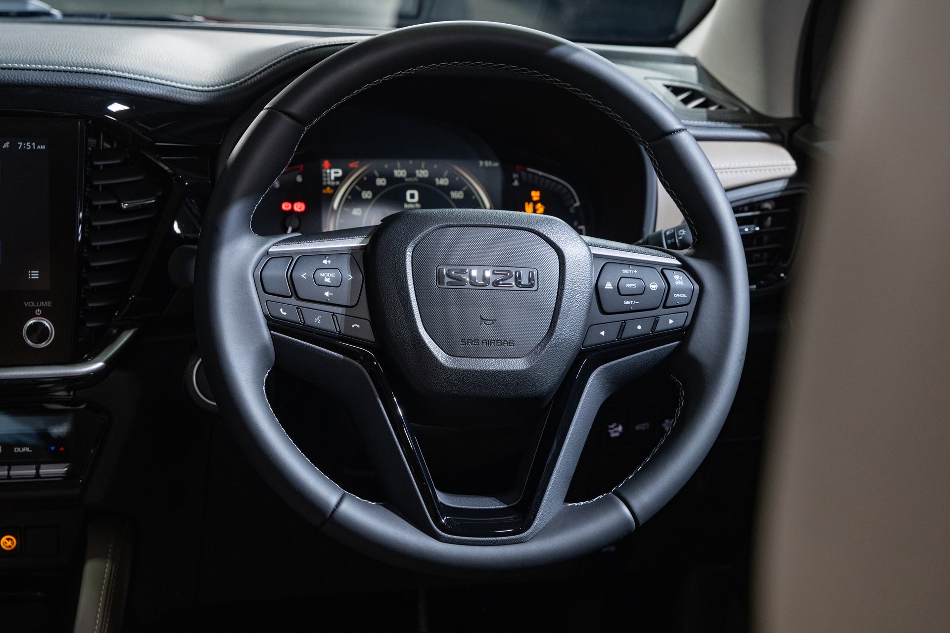 รูปภาพ อีซูซุ Isuzu MU-X 4x2 3.0 Ultimate A/T ปี 2024