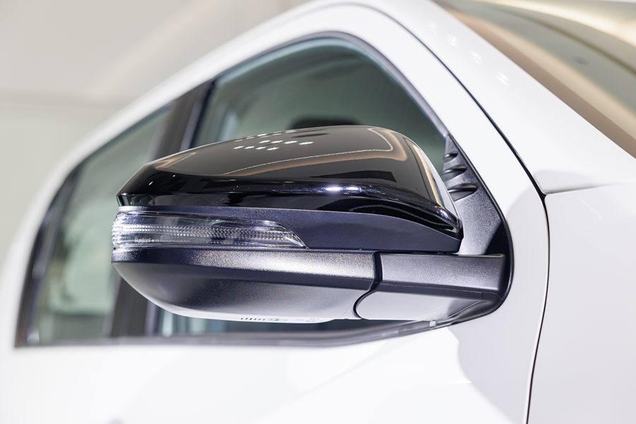 รูปภาพ โตโยต้า Toyota Hilux Travo Double Cab Prerunner 2.8 Premium AT ปี 2025