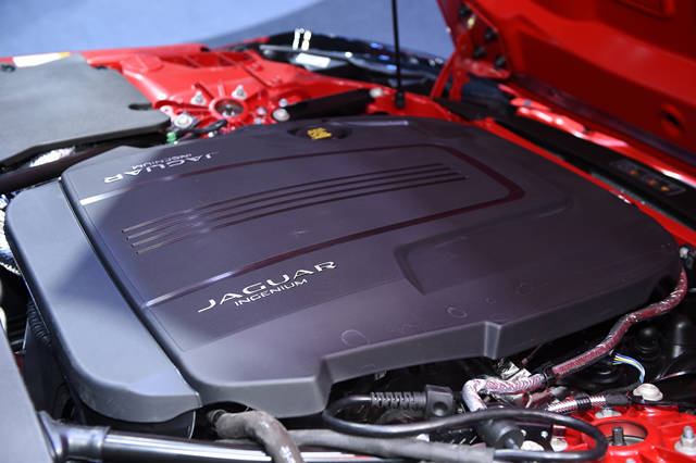 Jaguar F-Type 2.0 จากัวร์ ปี 2018 : ภาพที่ 9