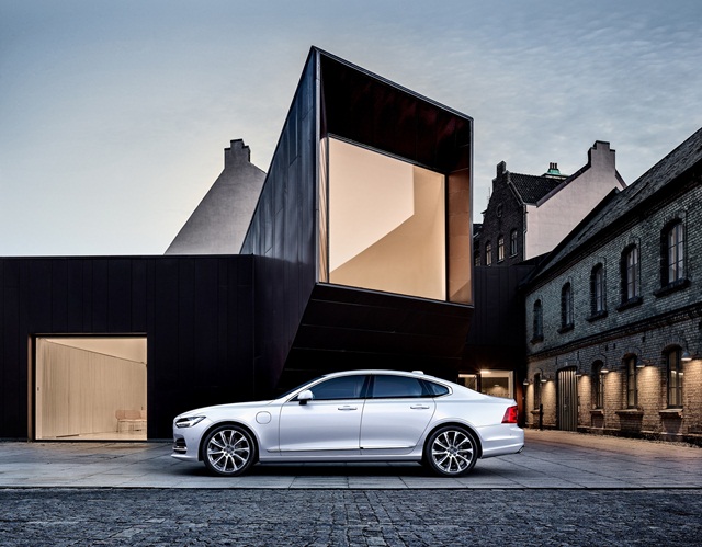 Volvo S90 T8 Twin Engine AWD R-Design วอลโว่ ปี 2020 : ภาพที่ 19